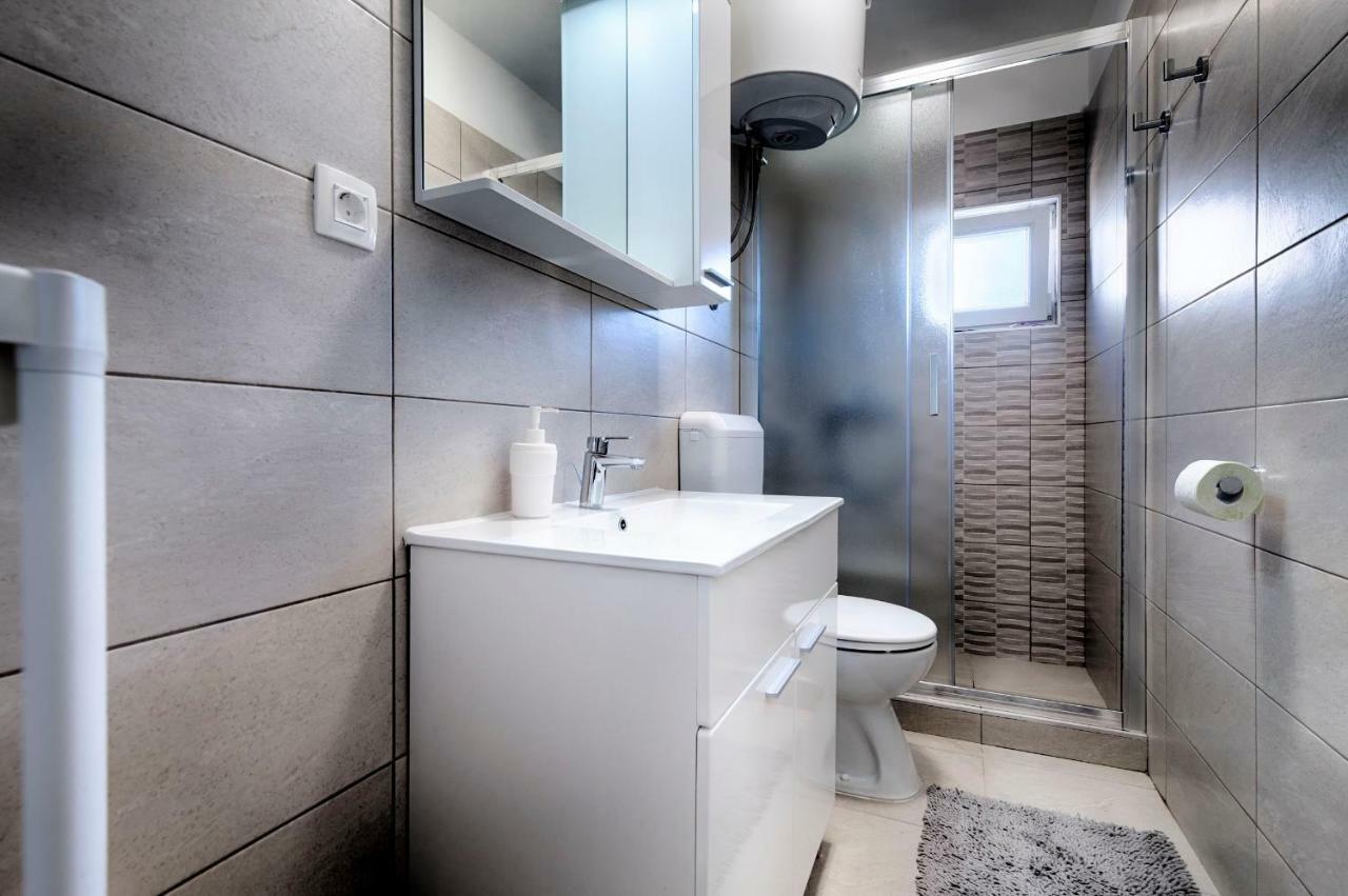 Apartmani Dule Komiža Exterior foto